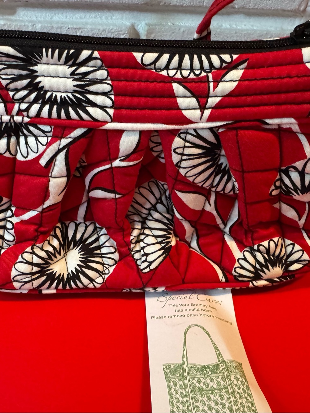 Vera Bradley Red Floral Quilted Shoulder Purse - Picture 3 of 9